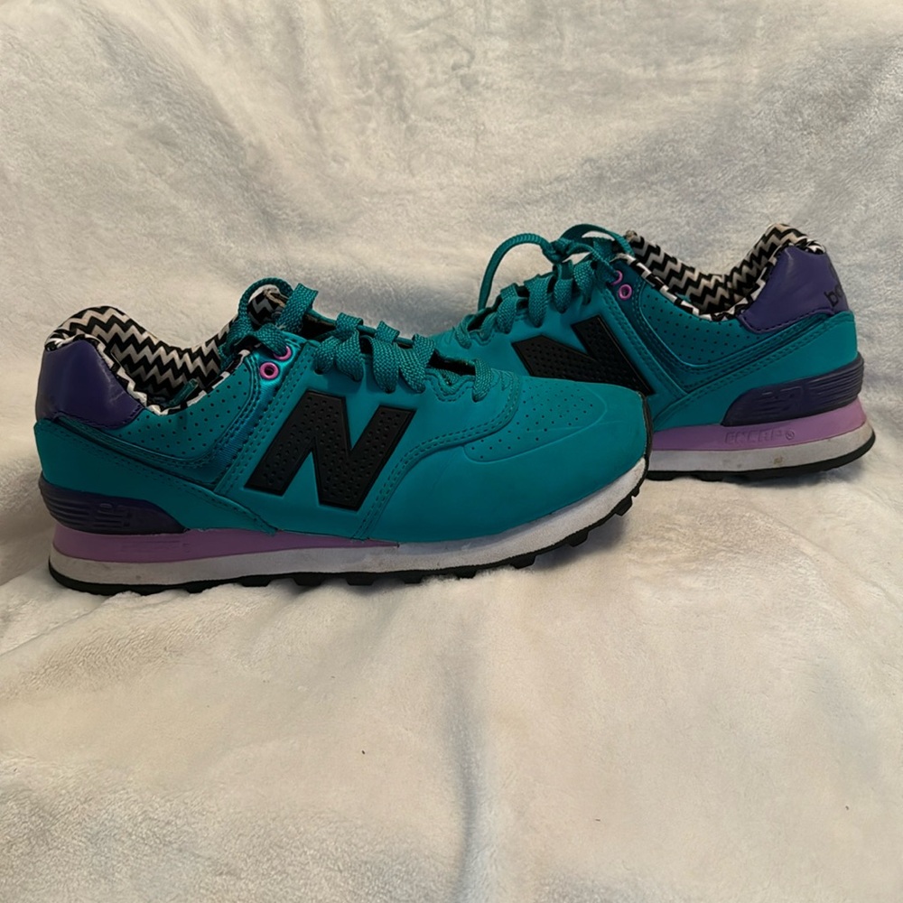 Size 7 II New Balance II GOOD CONDITION